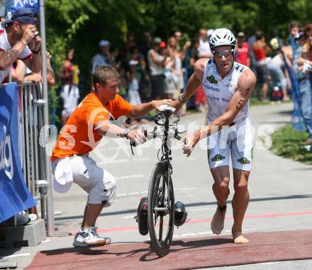 Ironman. Laufen, Schwimmen. Radfahren. Kai Hundertmarck (Deutschland). Klagenfurt, am 8.7.2007.
Foto: Kuess
---
pressefotos, pressefotografie, kuess, qs, qspictures, sport, bild, bilder, bilddatenbank