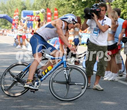 Ironman. Laufen, Schwimmen. Radfahren. Alexander Krenn (Oestereich). Klagenfurt, am 8.7.2007.
Foto: Kuess
---
pressefotos, pressefotografie, kuess, qs, qspictures, sport, bild, bilder, bilddatenbank