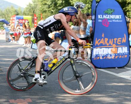 Ironman. Laufen, Schwimmen. Radfahren. Hannes Hempel (Oesterreich). Klagenfurt, am 8.7.2007.
Foto: Kuess
---
pressefotos, pressefotografie, kuess, qs, qspictures, sport, bild, bilder, bilddatenbank