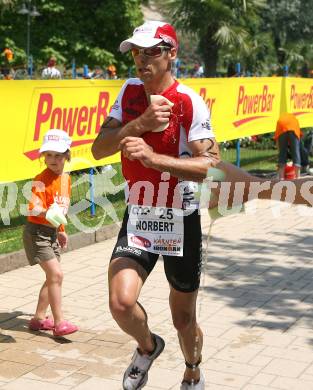 Ironman. Laufen, Schwimmen. Radfahren. Norbert Domnik (Oesterreich). Klagenfurt, am 8.7.2007.
Foto: Kuess
---
pressefotos, pressefotografie, kuess, qs, qspictures, sport, bild, bilder, bilddatenbank