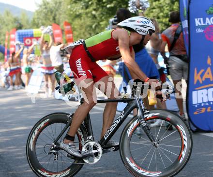 Ironman. Laufen, Schwimmen. Radfahren. Horst Langmaier (Oesterreich). Klagenfurt, am 8.7.2007.
Foto: Kuess
---
pressefotos, pressefotografie, kuess, qs, qspictures, sport, bild, bilder, bilddatenbank