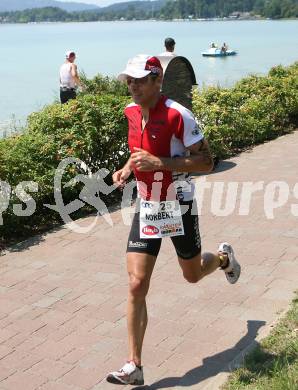 Ironman. Laufen, Schwimmen. Radfahren. Norbert Domnik (Oesterreich). Klagenfurt, am 8.7.2007.
Foto: Kuess
---
pressefotos, pressefotografie, kuess, qs, qspictures, sport, bild, bilder, bilddatenbank