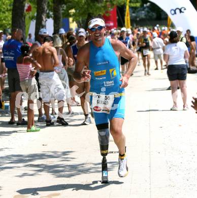 Ironman. Laufen, Schwimmen. Radfahren. Geier gerald (Deutschland). Klagenfurt, am 8.7.2007.
Foto: Kuess
---
pressefotos, pressefotografie, kuess, qs, qspictures, sport, bild, bilder, bilddatenbank