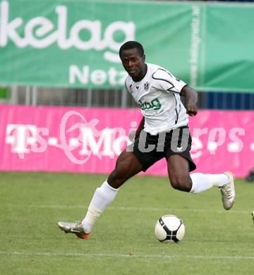 Fussball Bundesliga. SK Austria Kaernten gegen SV Josko Fenster Ried. Thierry Fidjeu Tazemeta (Kaernten). Kelag. Klagenfurt, am 22.7.2007.
Foto: Kuess
---
pressefotos, pressefotografie, kuess, qs, qspictures, sport, bild, bilder, bilddatenbank