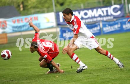 Fussball Bundesliga. Testspiel Hannover 96 gegen 1. FC Koeln. Steven Cherundolo (Hannover), Youssef Mohamad (Koeln). Velden, am 24.7.2007.
Foto: Kuess
---
pressefotos, pressefotografie, kuess, qs, qspictures, sport, bild, bilder, bilddatenbank