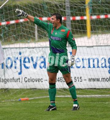 Fussball OEFB Cup. SAK gegen Bleiburg. Adi Preschern (SAK). Klagenfurt, am 28.7.2007.
Foto: Kuess
---
pressefotos, pressefotografie, kuess, qs, qspictures, sport, bild, bilder, bilddatenbank