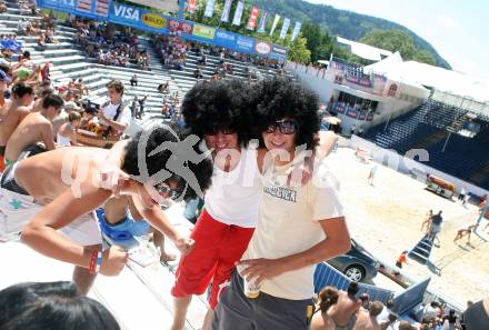 Beachvolleyball. Grand Slam. Zuschauer. Klagenfurt, am 1.8.2007.
Foto: Kuess
---
pressefotos, pressefotografie, kuess, qs, qspictures, sport, bild, bilder, bilddatenbank