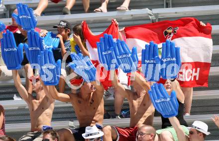 Beachvolleyball. Grand Slam. Zuschauer. Klagenfurt, am 1.8.2007.
Foto: Kuess
---
pressefotos, pressefotografie, kuess, qs, qspictures, sport, bild, bilder, bilddatenbank