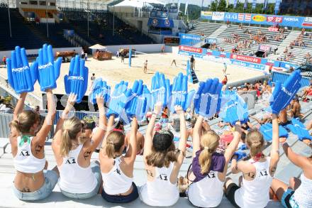 Beachvolleyball. Grand Slam. Fans. Klagenfurt, am 1.8.2007.
Foto: Kuess
---
pressefotos, pressefotografie, kuess, qs, qspictures, sport, bild, bilder, bilddatenbank