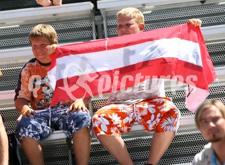 Beachvolleyball. Grand Slam. Fans. Klagenfurt, am 1.8.2007.
Foto: Kuess
---
pressefotos, pressefotografie, kuess, qs, qspictures, sport, bild, bilder, bilddatenbank