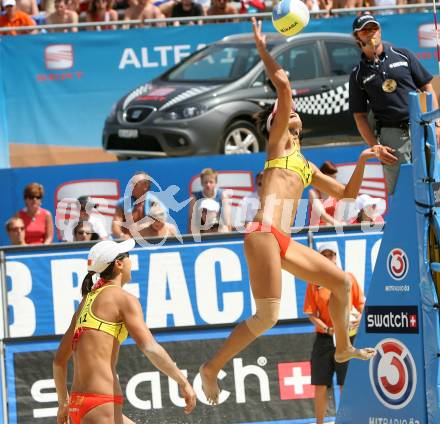 Beachvolleyball. Grand Slam. Wang L Lu, Zuo Man (China). Klagenfurt, am 2.8.2007.
Foto: Kuess
---
pressefotos, pressefotografie, kuess, qs, qspictures, sport, bild, bilder, bilddatenbank