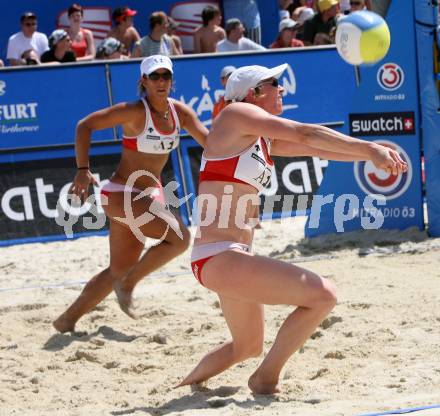 Beachvolleyball. Grand Slam. Montagnoll-Ebenbichler Sara, Swoboda Sabine (Österreich). Klagenfurt, am 2.8.2007.
Foto: Kuess
---
pressefotos, pressefotografie, kuess, qs, qspictures, sport, bild, bilder, bilddatenbank