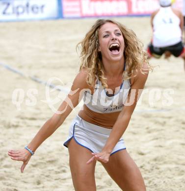 Beachvolleyball. Grand Slam. Zipfergirls. Klagenfurt, am 3.8.2007.
Foto: Kuess
---
pressefotos, pressefotografie, kuess, qs, qspictures, sport, bild, bilder, bilddatenbank