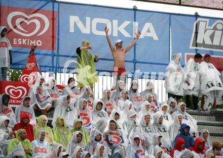 Beachvolleyball. Grand Slam, Fans, Klagenfurt, 3.8.2007.
Foto: Kuess
---
pressefotos, pressefotografie, kuess, qs, qspictures, sport, bild, bilder, bilddatenbank