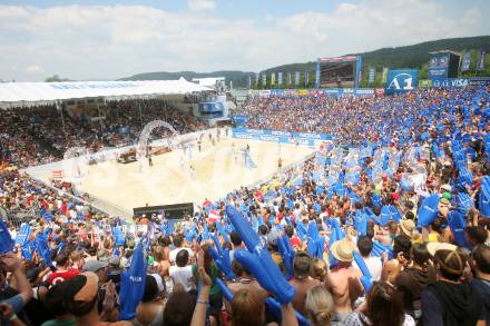 Beachvolleyball. Grand Slam. Fans. Klagenfurt, am 4.8.2007.
Foto: Kuess
---
pressefotos, pressefotografie, kuess, qs, qspictures, sport, bild, bilder, bilddatenbank