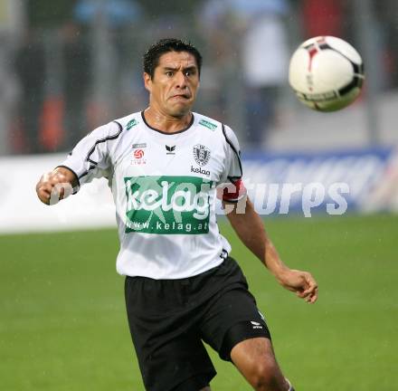 Fussball. Oesterreichische Bundesliga. SK Austria Kaernten gegen SV Mattersburg. Carlos Chaile (Kaernten). Klagenfurt, am 11.8.2007.
Foto: Kuess
---
pressefotos, pressefotografie, kuess, qs, qspictures, sport, bild, bilder, bilddatenbank