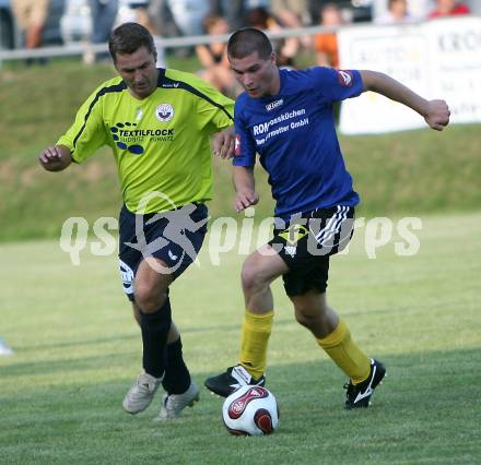 Fussball Unterliga Ost. Gerald Glabonjat (Ludmannsdorf), Mario Krall (Koettmannsdorf). Ludmannsdorf, am 15.8.2007.
Foto: Kuess
---
pressefotos, pressefotografie, kuess, qs, qspictures, sport, bild, bilder, bilddatenbank