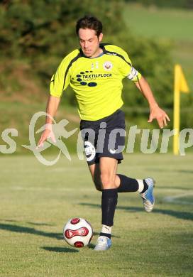 Fussball Unterliga Ost. Daniel Durnik (Ludmannsdorf). Ludmannsdorf, am 15.8.2007.
Foto: Kuess
---
pressefotos, pressefotografie, kuess, qs, qspictures, sport, bild, bilder, bilddatenbank