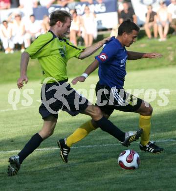 Fussball Unterliga Ost. Christian Glantschnig (Ludmannsdorf), Rene Primig (Koettmannsdorf). Ludmannsdorf, am 15.8.2007.
Foto: Kuess
---
pressefotos, pressefotografie, kuess, qs, qspictures, sport, bild, bilder, bilddatenbank