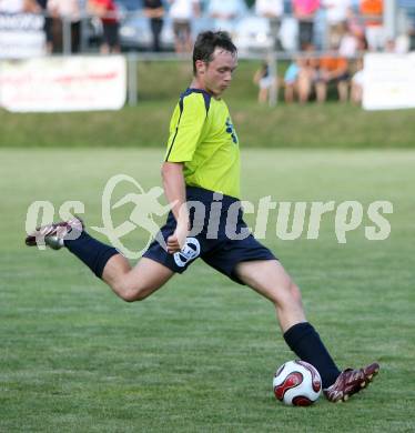 Fussball Unterliga Ost. Roman Weber (Ludmannsdorf). Ludmannsdorf, am 15.8.2007.
Foto: Kuess
---
pressefotos, pressefotografie, kuess, qs, qspictures, sport, bild, bilder, bilddatenbank