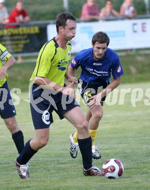 Fussball Unterliga Ost. Roman Weber (Ludmannsdorf), Daniel Moser (Koettmannsdorf). Ludmannsdorf, am 15.8.2007.
Foto: Kuess
---
pressefotos, pressefotografie, kuess, qs, qspictures, sport, bild, bilder, bilddatenbank