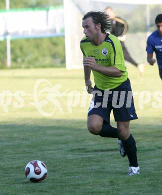 Fussball Unterliga Ost. Albert Quantschnig (Ludmannsdorf). Ludmannsdorf, am 15.8.2007.
Foto: Kuess
---
pressefotos, pressefotografie, kuess, qs, qspictures, sport, bild, bilder, bilddatenbank