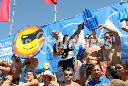 Beachvolleyball. Grand Slam. Fans. Klagenfurt, 5.8.2007
Foto: Kuess
---
pressefotos, pressefotografie, kuess, qs, qspictures, sport, bild, bilder, bilddatenbank