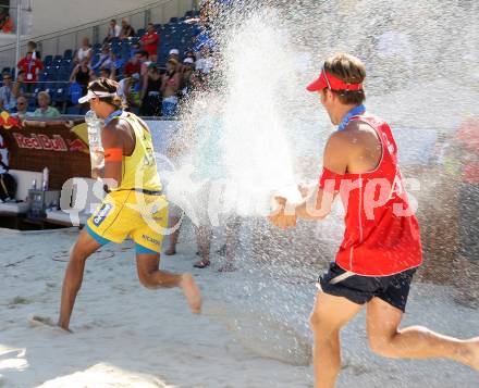 Beachvolleyball. Grand Slam. Siegerehrung.  Klemperer David (Deutschland), Emanuel Rego(BRA). Klagenfurt, 5.8.2007
Foto: Kuess
---
pressefotos, pressefotografie, kuess, qs, qspictures, sport, bild, bilder, bilddatenbank