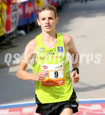 Laufen. Kaernten laeuft. Halbmarathon. Von Velden nach Klagenfurt. Zieleinlauf. Markus Hohenwarter (Oesterreich). Klagenfurt, am 19.8.2007.
Foto: Kuess
---
pressefotos, pressefotografie, kuess, qs, qspictures, sport, bild, bilder, bilddatenbank