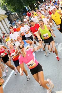 Laufen. Kaernten laeuft. Halbmarathon. Von Velden nach Klagenfurt. Start. Velden, am 19.8.2007.
Foto: Kuess
---
pressefotos, pressefotografie, kuess, qs, qspictures, sport, bild, bilder, bilddatenbank