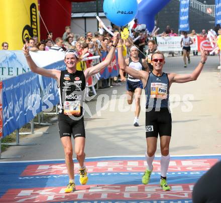 Laufen. Kaernten laeuft. Halbmarathon. Von Velden nach Klagenfurt. Zieleinlauf. Hannes Hempel (Oesterreich). Klagenfurt, am 19.8.2007.
Foto: Kuess
---
pressefotos, pressefotografie, kuess, qs, qspictures, sport, bild, bilder, bilddatenbank