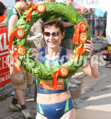 Laufen. Kaernten laeuft. Halbmarathon. Von Velden nach Klagenfurt. Helena Javornik (Slowenien). Klagenfurt, am 19.8.2007.
Foto: Kuess
---
pressefotos, pressefotografie, kuess, qs, qspictures, sport, bild, bilder, bilddatenbank