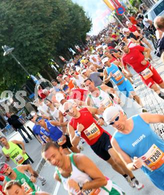 Laufen. Kaernten laeuft. Halbmarathon. Von Velden nach Klagenfurt. Start. Velden, am 19.8.2007.
Foto: Kuess
---
pressefotos, pressefotografie, kuess, qs, qspictures, sport, bild, bilder, bilddatenbank