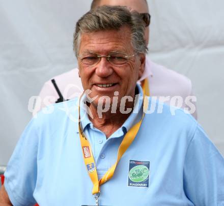 Laufen. Kaernten laeuft. Halbmarathon. Von Velden nach Klagenfurt. Buergemeister Harald Scheucher.Klagenfurt, am 19.8.2007.
Foto: Kuess
---
pressefotos, pressefotografie, kuess, qs, qspictures, sport, bild, bilder, bilddatenbank