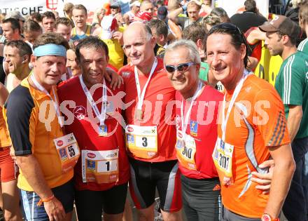 Laufen. Kaernten laeuft. Halbmarathon. Von Velden nach Klagenfurt. Zieleinlauf. Christian Scheider, Joerg Haider, Walter Ealzl, Klaus Pekarek, Seppi Pucher. Klagenfurt, am 19.8.2007.
Foto: Kuess
---
pressefotos, pressefotografie, kuess, qs, qspictures, sport, bild, bilder, bilddatenbank