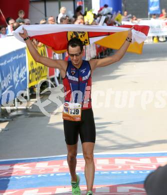 Laufen. Kaernten laeuft. Halbmarathon. Von Velden nach Klagenfurt. Zieleinlauf. Dominik Pacher (Oesterreich).Klagenfurt, am 19.8.2007.
Foto: Kuess
---
pressefotos, pressefotografie, kuess, qs, qspictures, sport, bild, bilder, bilddatenbank