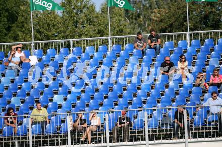 Fussball. Red Zac. FC Kaernten gegen FK Austria Magna Amateure. Blick auf die leeren Zuschauerraenge. Klagenfurt, am 25.8.2007.
Foto: Kuess
---
pressefotos, pressefotografie, kuess, qs, qspictures, sport, bild, bilder, bilddatenbank