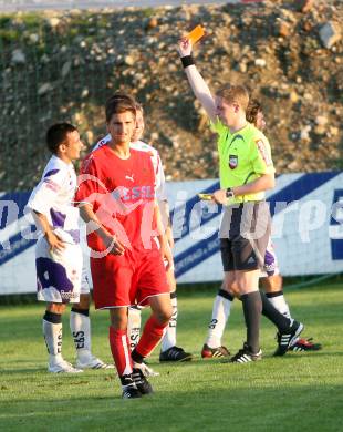 Fussball Regionalliga. SAK gegen Spittal. Philipp Weissenberger (SAK). Zuerst Torschuetze, dann rote Karte durch Schiedsrichter Michael Steinlechner . Klagenfurt, am 25.8.2007.
Foto: Kuess 
---
pressefotos, pressefotografie, kuess, qs, qspictures, sport, bild, bilder, bilddatenbank