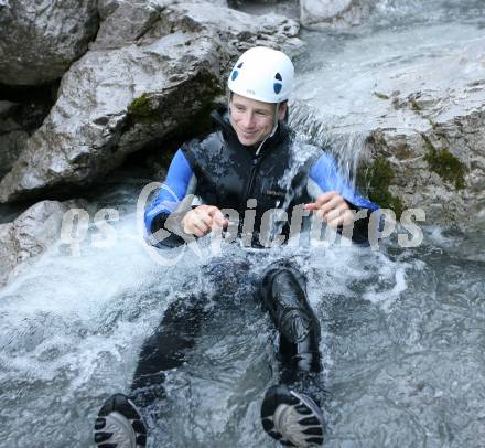 Eishockey. Teambuilding KAC. Canyoning. Ainet, am 26.8.2007.
Foto: Kuess
---
pressefotos, pressefotografie, kuess, qs, qspictures, sport, bild, bilder, bilddatenbank