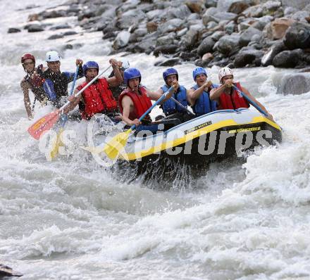 Eishockey. Teambuilding KAC. Rafting. Ainet, am 26.8.2007.
Foto: Kuess
---
pressefotos, pressefotografie, kuess, qs, qspictures, sport, bild, bilder, bilddatenbank