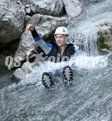 Eishockey. Teambuilding KAC. Canyoning. Ainet, am 26.8.2007.
Foto: Kuess
---
pressefotos, pressefotografie, kuess, qs, qspictures, sport, bild, bilder, bilddatenbank