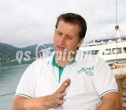 Fussball. Euro 2008. Joerg Schretter. Euro 2008 Koordinator. Klagenfurt, am 18.8.2007.
Foto: Kuess
---
pressefotos, pressefotografie, kuess, qs, qspictures, sport, bild, bilder, bilddatenbank