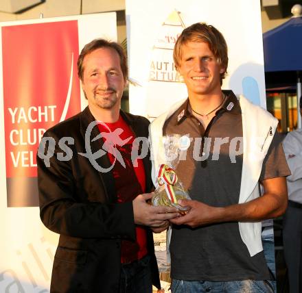 Segeln.  Vizeweltmeister Niko Nico Resch, Sportlandesrat Wolfgang Schantl. Velden, am 25.7.2007.
Foto: Kuess
---
pressefotos, pressefotografie, kuess, qs, qspictures, sport, bild, bilder, bilddatenbank