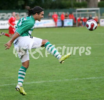 Fussball Kaerntner Liga. Landskron gegen Lendorf. Thomas Gilgenreiner (Landskron). Landskron, am 1.9.2007.
Foto: Kuess 
---
pressefotos, pressefotografie, kuess, qs, qspictures, sport, bild, bilder, bilddatenbank