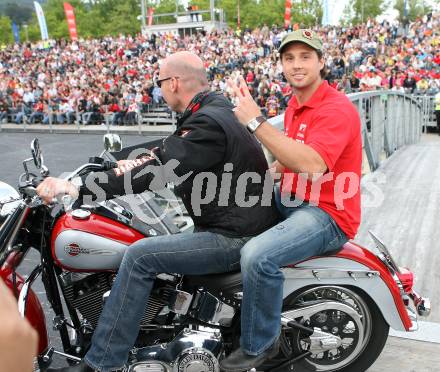 Eishockey. Mannschaftspraesentation KAC. Chris Harand. Klagenfurt, am 31.8.2007.
Foto: Kuess
---
pressefotos, pressefotografie, kuess, qs, qspictures, sport, bild, bilder, bilddatenbank