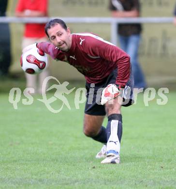 Fussball Kaerntner Liga. Landskron gegen Lendorf. Lukas Kohlmaier (Landskron). Landskron, am 1.9.2007.
Foto: Kuess 
---
pressefotos, pressefotografie, kuess, qs, qspictures, sport, bild, bilder, bilddatenbank