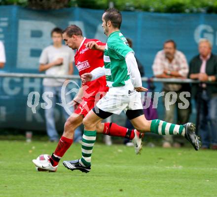 Fussball Kaerntner Liga. Landskron gegen Lendorf. Hohenberger Peter (Landskron), Martin Morgenstern (Lendorf).  Landskron, am 1.9.2007.
Foto: Kuess 
---
pressefotos, pressefotografie, kuess, qs, qspictures, sport, bild, bilder, bilddatenbank