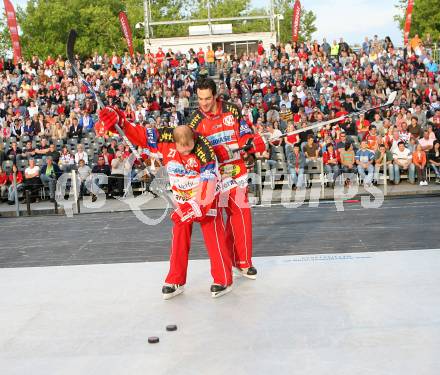 Eishockey. Mannschaftspraesentation KAC. Jeremy Rebek, Warren Norris. Klagenfurt, am 31.8.2007.
Foto: Kuess
---
pressefotos, pressefotografie, kuess, qs, qspictures, sport, bild, bilder, bilddatenbank