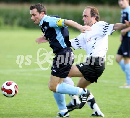 Fussball Unterliga West. Treffen gegen Dellach/Gail. Thomas Diechler (Treffen), Michael Ziehaus (Dellach). Treffen, am 1.9.2007.
Foto: Kuess 
---
pressefotos, pressefotografie, kuess, qs, qspictures, sport, bild, bilder, bilddatenbank