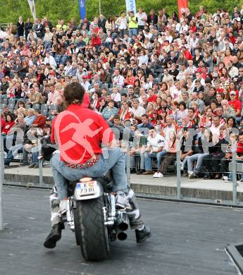 Eishockey. Mannschaftspraesentation KAC. Klagenfurt, am 31.8.2007.

Foto: Kuess
---
pressefotos, pressefotografie, kuess, qs, qspictures, sport, bild, bilder, bilddatenbank